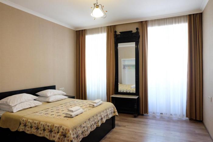 20 Griboedov Apartment- Heart of Tbilisi