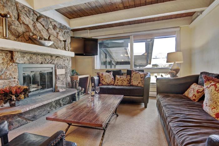Modern 2 BR Condo Lodge at Vail, Walk to Gondola