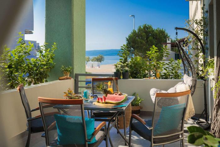 Split SEA SIDE studio apartment with terrace