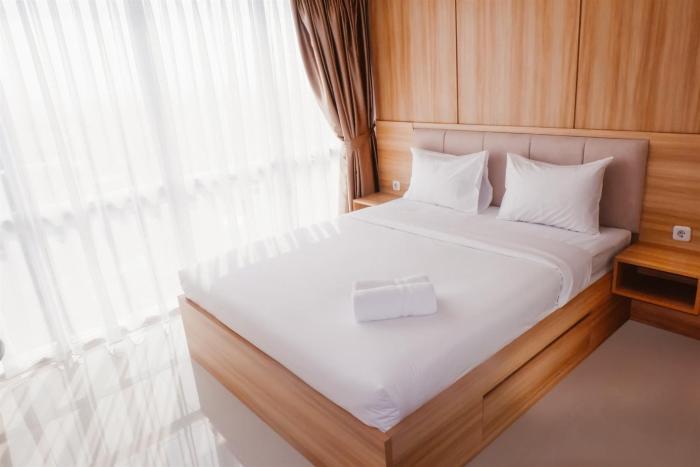 Warm Interior 3BR Apartment H Residence near MT Haryono and Cawang By Travelio