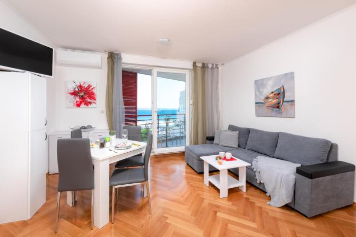 Beachfront Apartment Zeljko