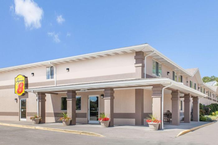 Super 8 by Wyndham RichlandsClaypool Hill Area