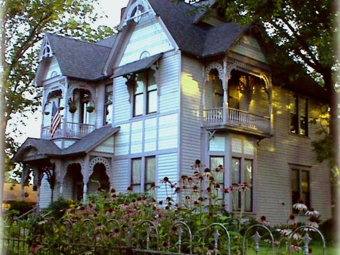 Carleton House Bed and Breakfast