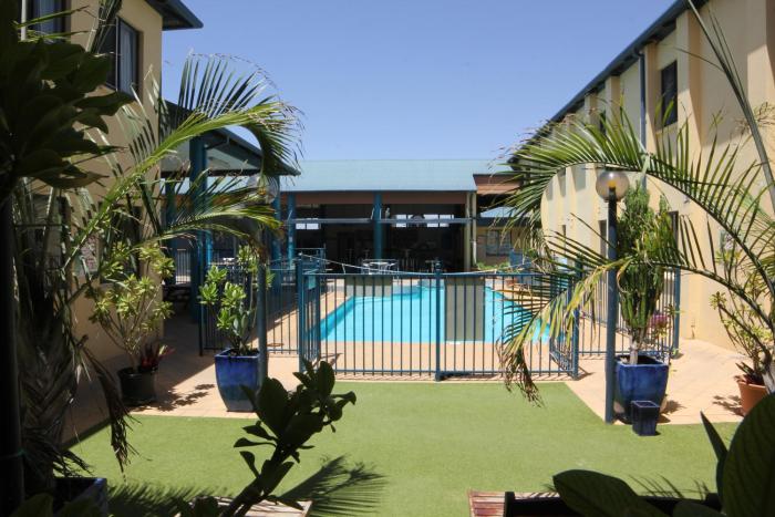 Ningaloo Club Backpackers