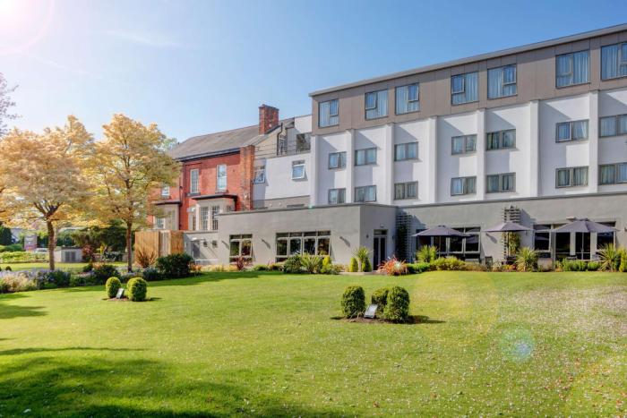 Best Western Plus Pinewood Hotel, Manchester Airport South Handforth