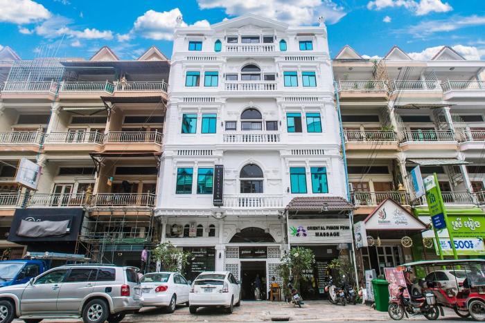Grand Elevation Hotel
