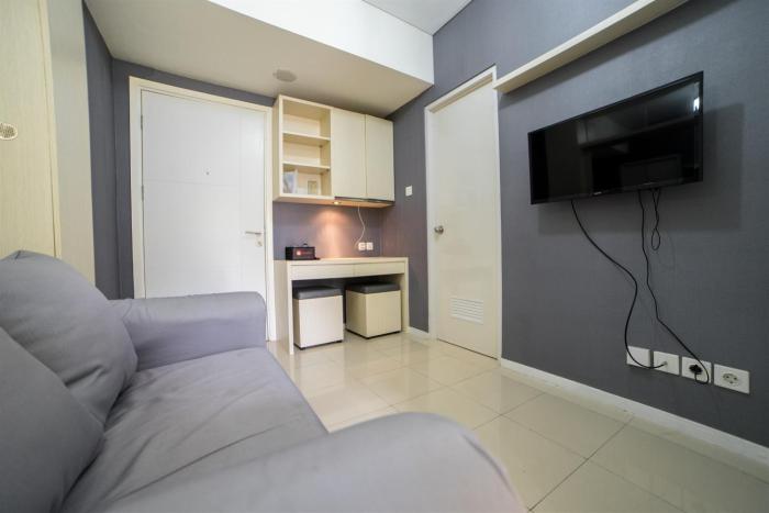 Contemporary 1BR Near Cihampelas at Parahyangan Residence Apartment By Travelio