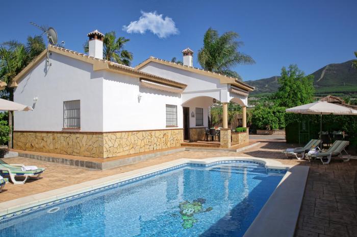 Casa Rural Típica Andaluza, WiFi,Piscina, Barbacoa, Aire Acondicionado, 5min Centros