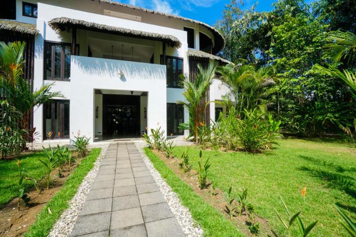 Makara Mono Suite 2nd Floor