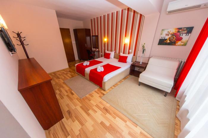 Hotel Pine