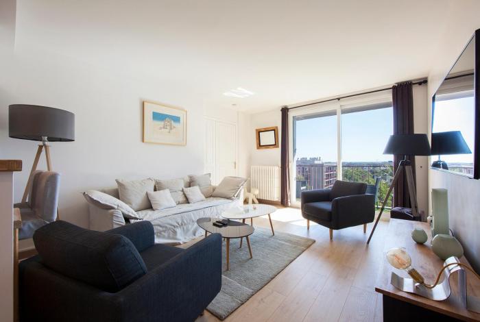 T4 refait à neuf Rennes, 3 ch. parking, 2 balcons.