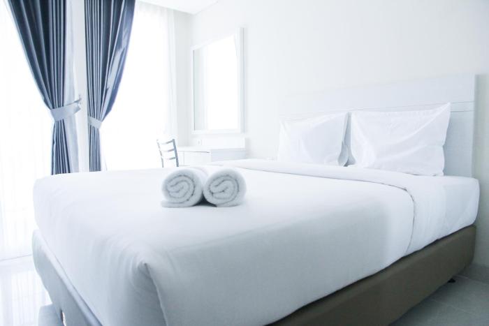 Central Jakarta Minimalist Studio Apartment at Elpis Residence By Travelio