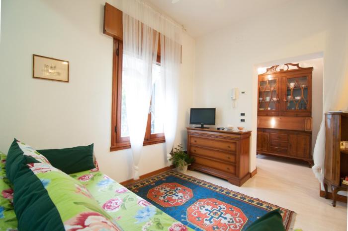 Guest Host - Lovely Apartment Near Venice