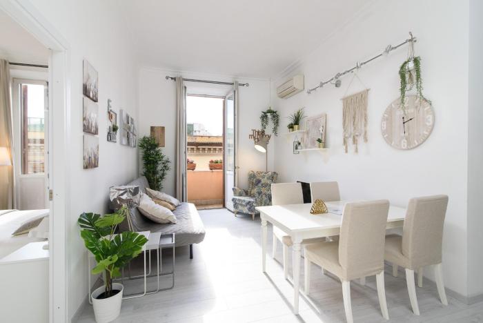 White Napoleone Apartment