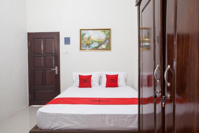 RedDoorz near Banyuwangi Baru Station