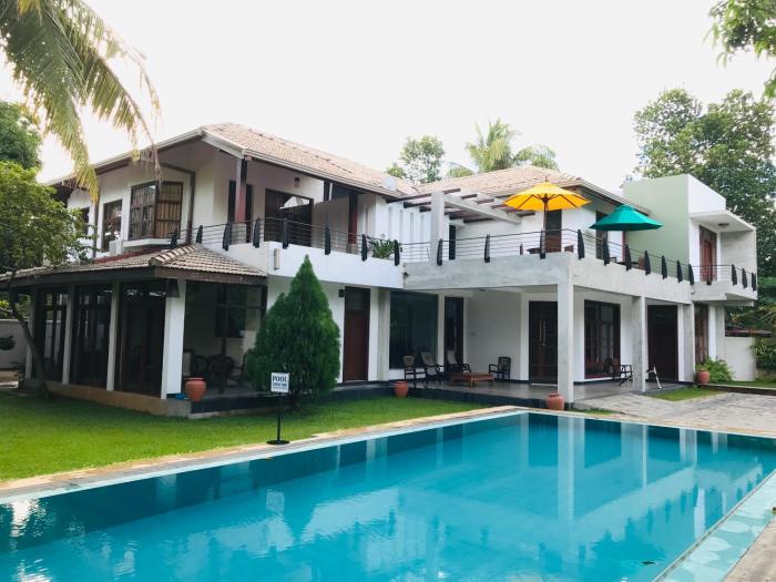 Silunis Villa