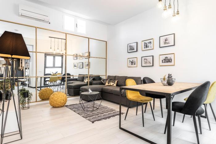 Waou MALASAÑA es MIA - Corta Duración