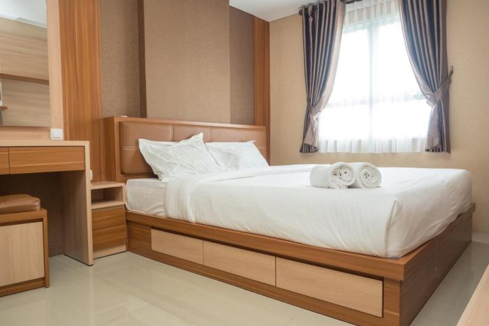 3BR with Sofa bed at Gateway Pasteur Apartment By Travelio
