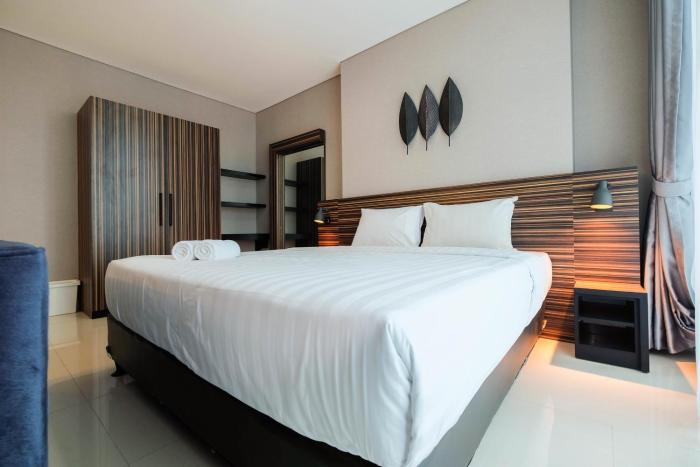 Spacious and Artsy Studio Apartment at Brooklyn Alam Sutera By Travelio