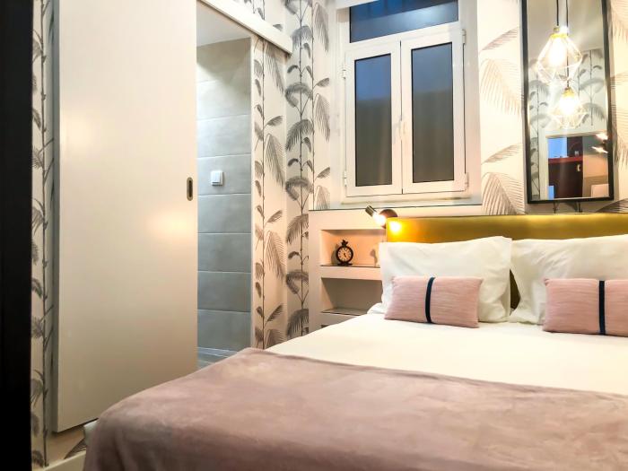 Golden Studio • AC · Central