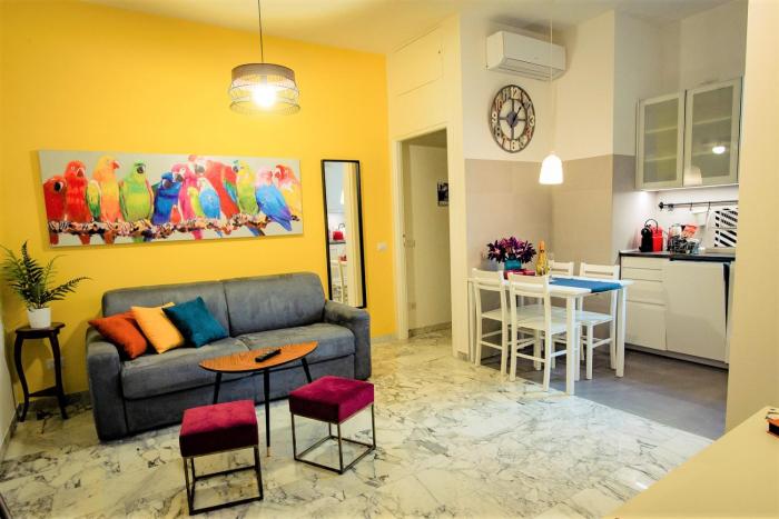 Sonny Capone Al Vaticano Family Apartment