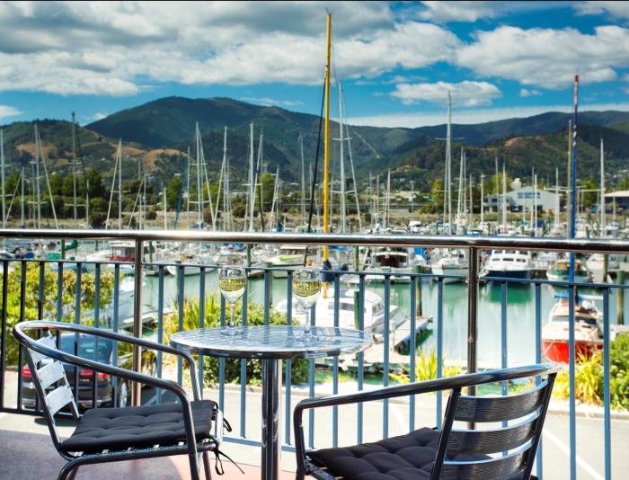 Harbourside Lodge