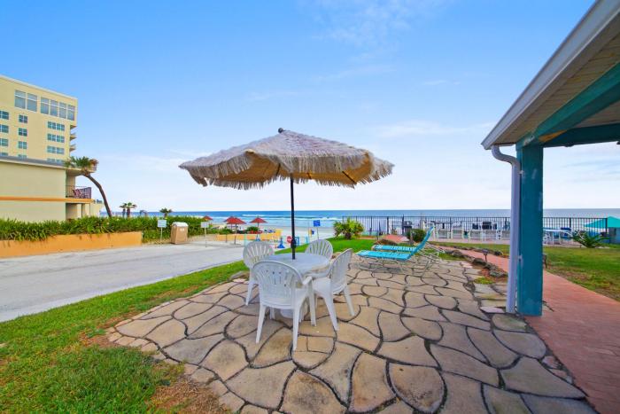 Daytona Shores Inn and Suites