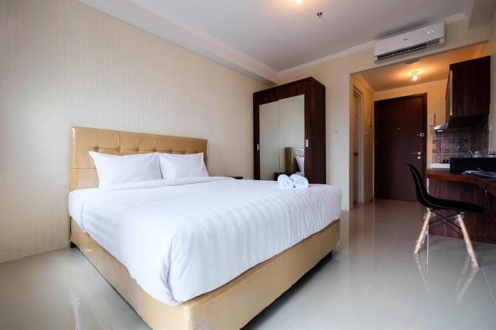 Simple Studio Signature Park Grande Apartment near MT Haryono By Travelio