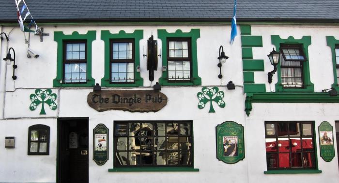 The Dingle Pub Rooms