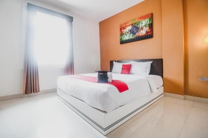 RedDoorz Plus near Universitas Negeri Makassar