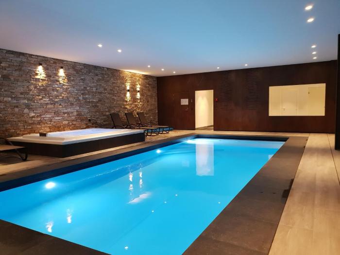 Beautiful Holiday Home with Private Pool near Lake in Waimes