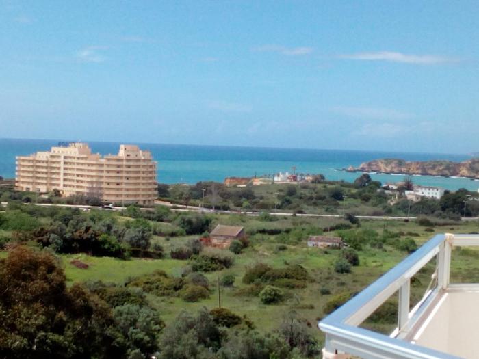Appartement vue sur mer et pieds dans leau!