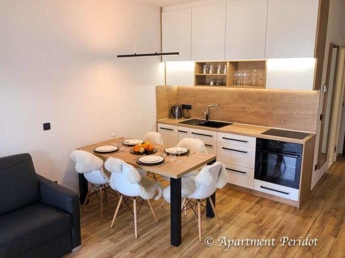 Villa Mojca - Apartment Peridot in the Center with Private Indoor Parking