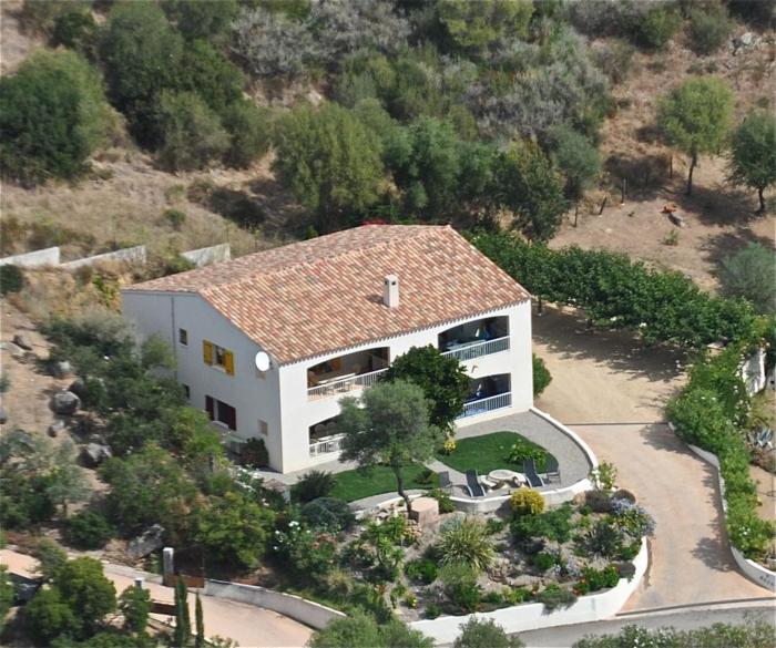 Résidence U MELU GRAND T3 ROUGE en rez de jardin