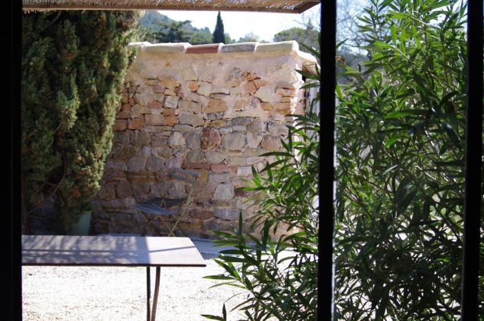 Studio cosy au coeur des vignes en Provence avec terrasse - sans climatisation-