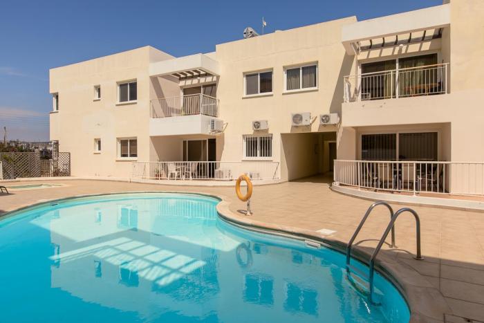 Lovely Bedroom in shared apartment Oroklini