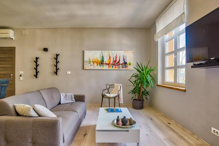Parkside Amphitheatre Apartments with free parking