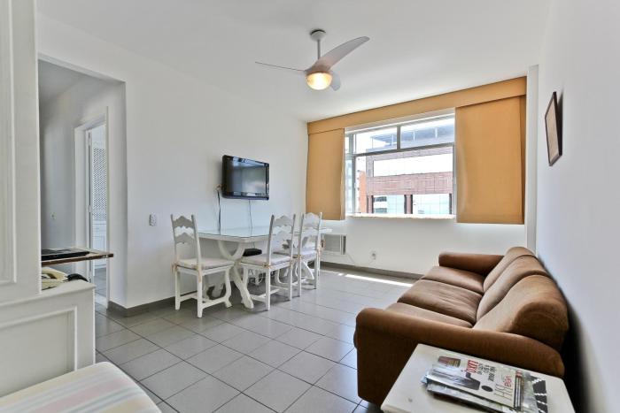 Apartamento Ipanema 2 quartos , uma suíte , 2 quadras da praia ,1 quadra do Metrô ,melhor ponto de Ipanema