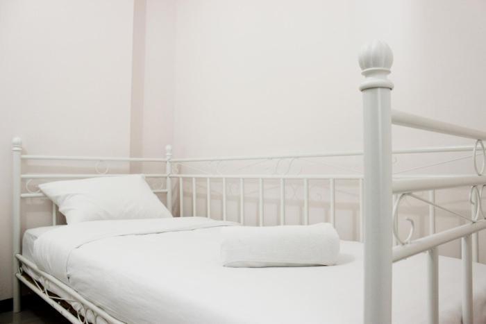 Modern Look 2BR Gateway Pasteur Apartment By Travelio