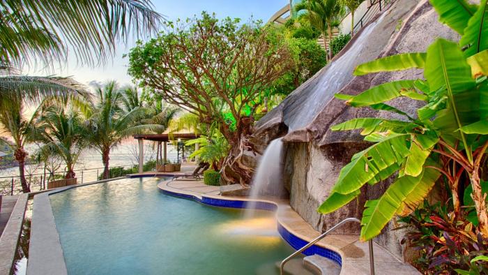 Luxury Beach Frontage Villa with amazing views for Rent