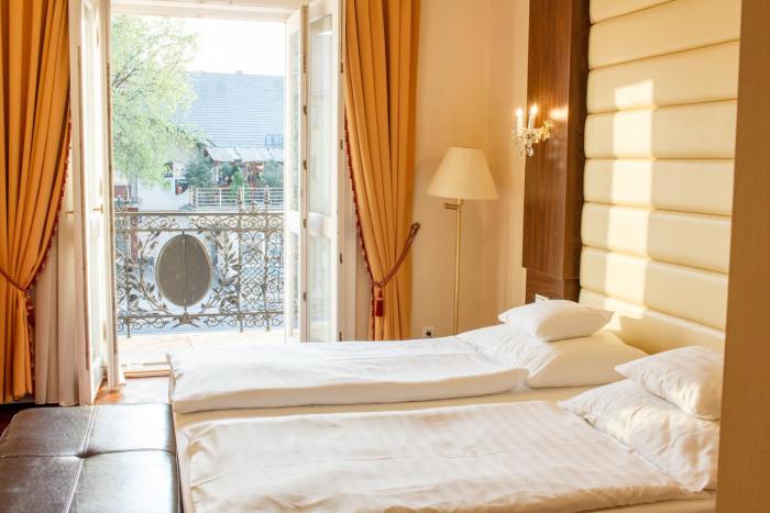 Hotel Kristály Imperial