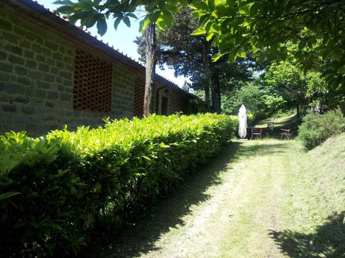 3 rooms flat in a green Tuscany valley