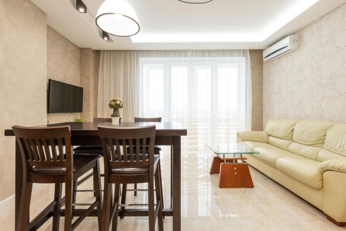 DeLuxe Apartment on Belorusskay Street "Silver Tower"