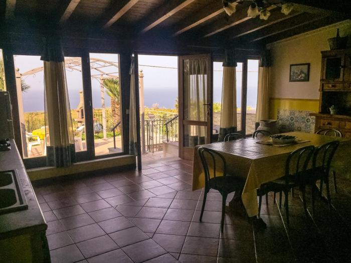 VILLA VENERE con vista sul mare