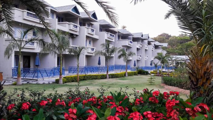 Hummingbird Resort