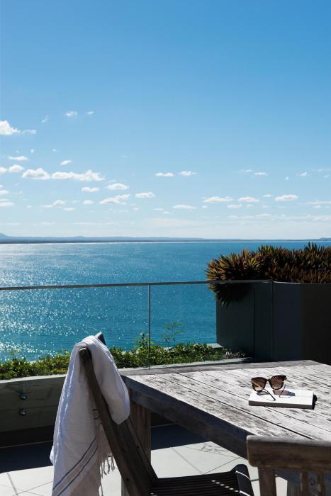 Hastings Park: Luxury Penthouse, Private Pool & Views