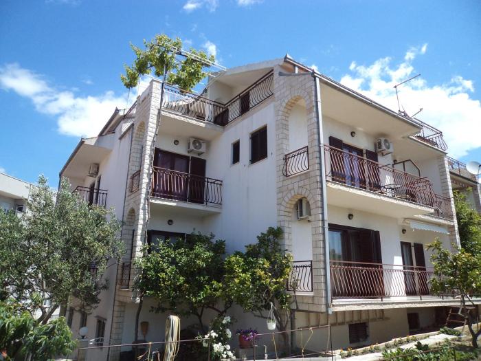 Apartments Ana