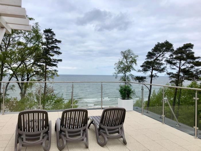 Klifowa Rewal, Sun & Snow