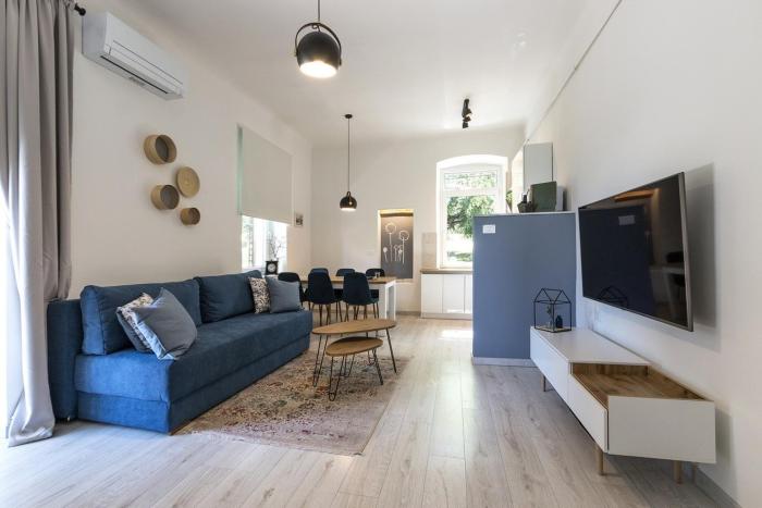 *** Lounge terrace apartment with the harbour view city centre ***