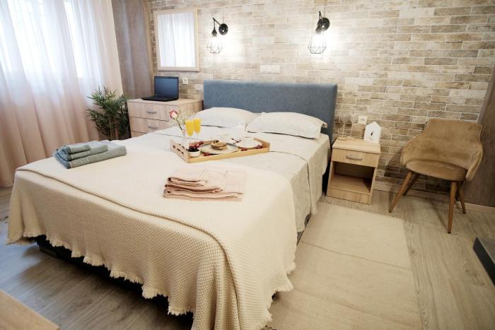 Sunny Suites & Studio